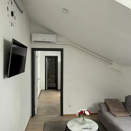 Melo Apartman *